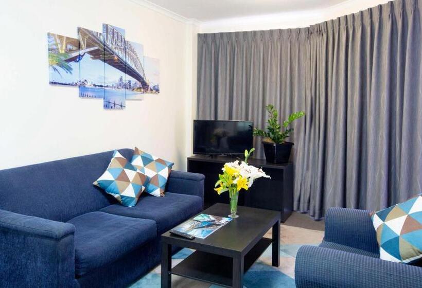 آپارتمان 1 خوابه, Metro Apartments On King