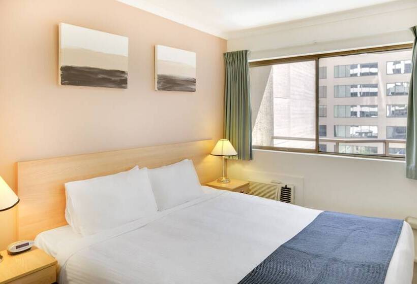 آپارتمان 1 خوابه, Metro Apartments On King