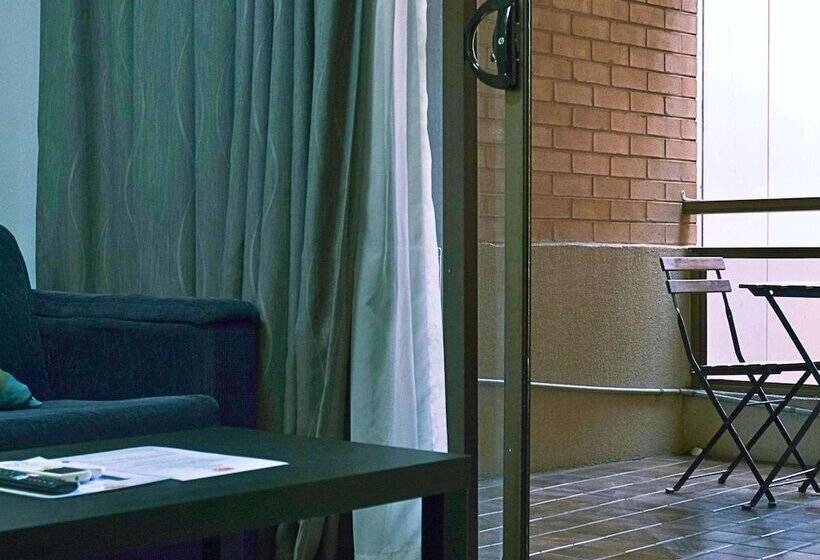 آپارتمان 1 خوابه, Metro Apartments On King