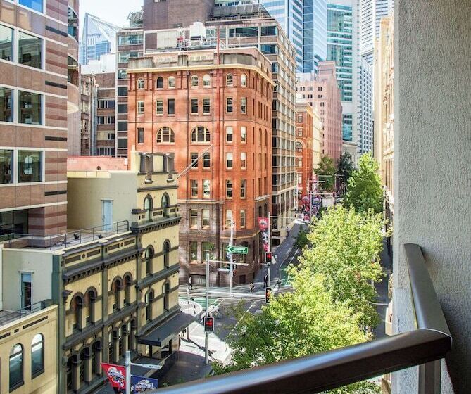 آپارتمان 1 خوابه, Metro Apartments On King