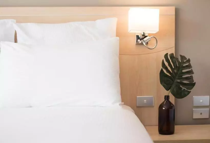 اتاق استاندارد با چشم‌انداز شهر, Novotel Wollongong Northbeach