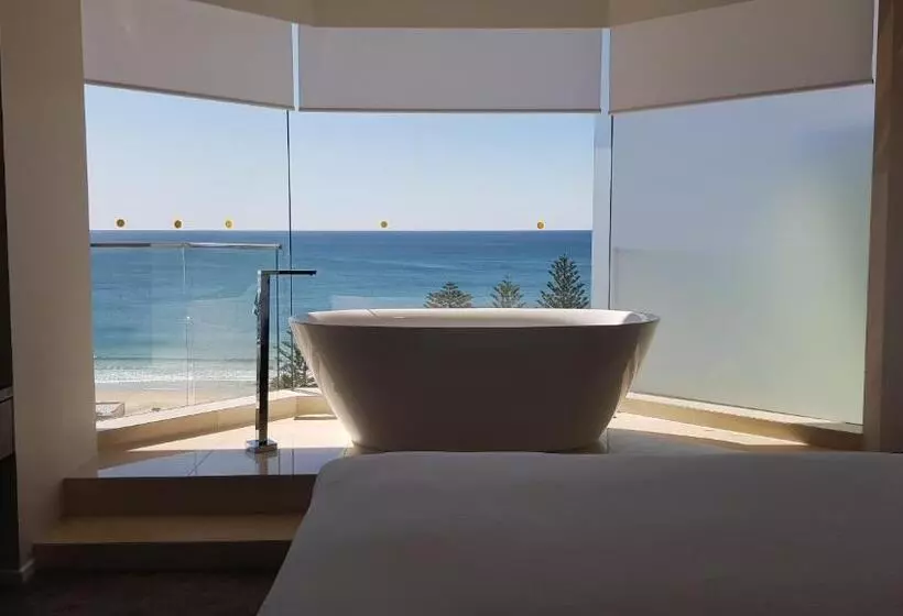 سوییت, Novotel Wollongong Northbeach