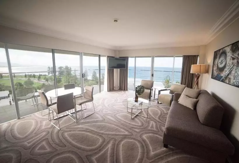 سوییت, Novotel Wollongong Northbeach