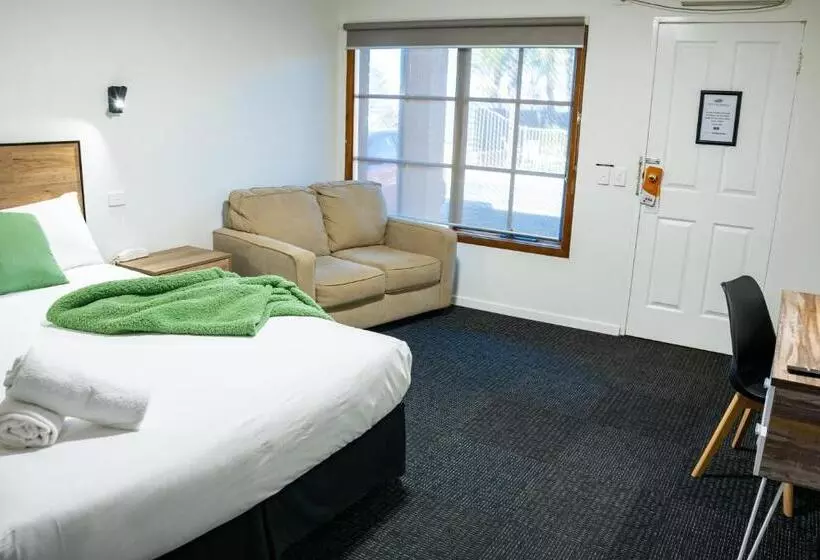 اتاق پرمیوم, Peppermill Inn Motel