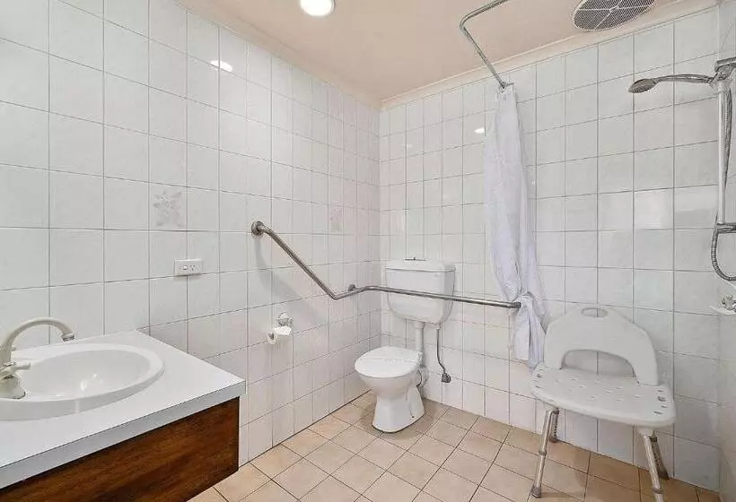 اتاق استاندارد برای معلولان, Peppermill Inn Motel