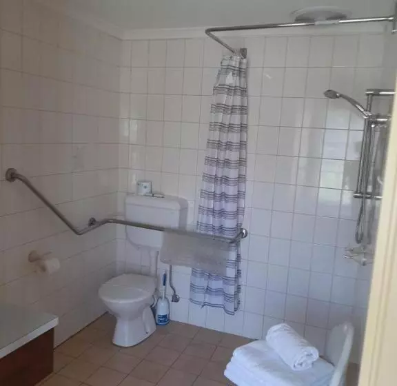 اتاق استاندارد برای معلولان, Peppermill Inn Motel