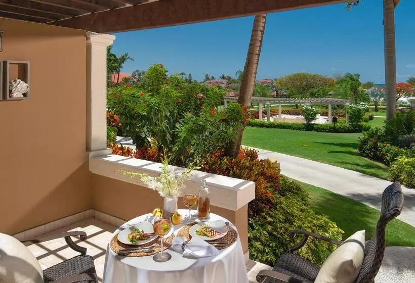 سوئیت کلاب, Sandals Grande Antigua   All Inclusive Resort And Spa   Couples Only