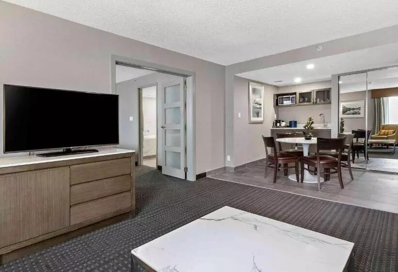 سوئیت 2 خوابه, Best Western Premier Calgary Plaza Hotel & Conference Centre