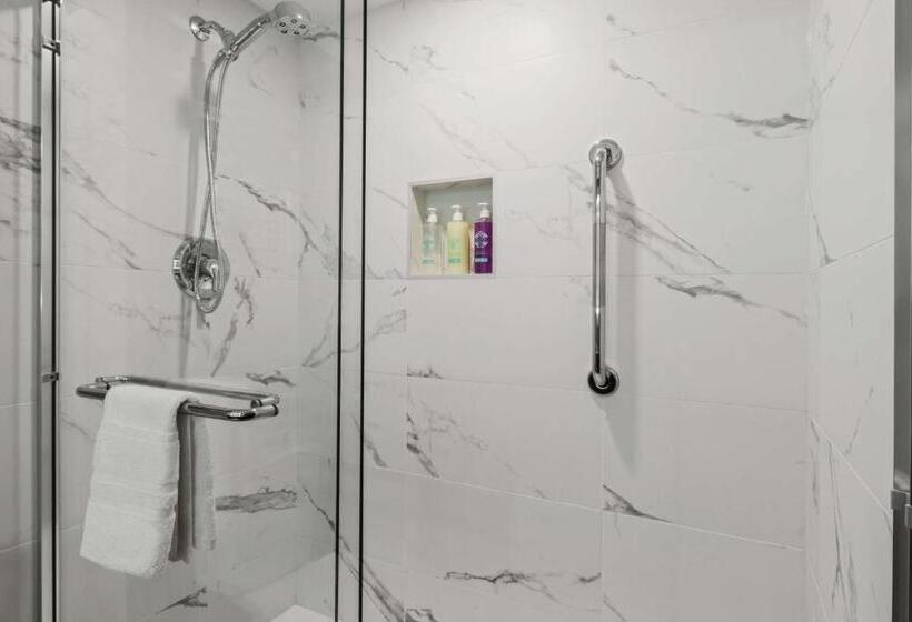 חדר אקזקיוטיב, Best Western Premier Calgary Plaza Hotel & Conference Centre