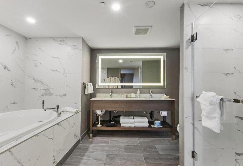 스위트, Best Western Premier Calgary Plaza Hotel & Conference Centre