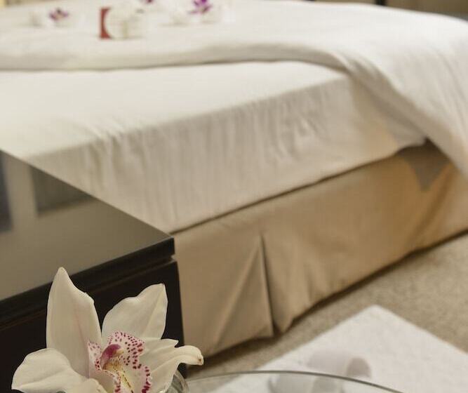 اتاق استاندارد, Crowne Plaza Bahrain, An Ihg