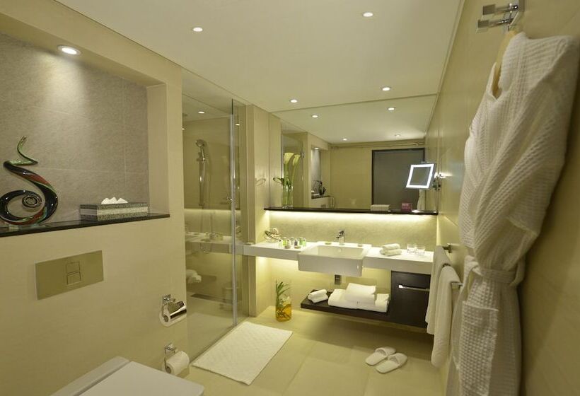 اتاق استاندارد با تخت دوبل, Crowne Plaza Bahrain, An Ihg