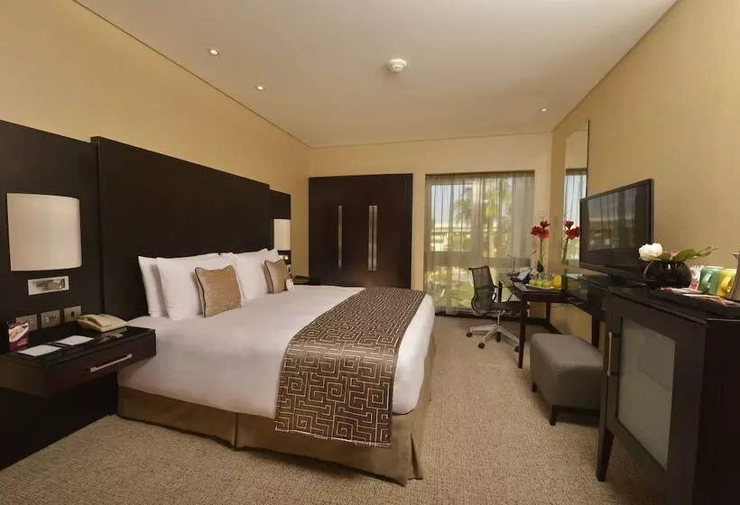 ダブルベッドスタンダードルーム, Crowne Plaza Bahrain, An Ihg
