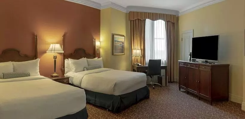 ２ダブルベッドのスタンダードルーム, Fairmont Hotel Macdonald