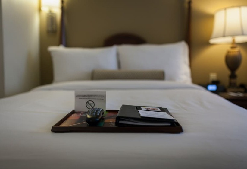 2ダブルベッドのスタンダードルーム, Fairmont Hotel Macdonald