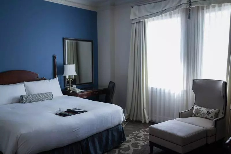 デラックスルーム, Fairmont Hotel Macdonald