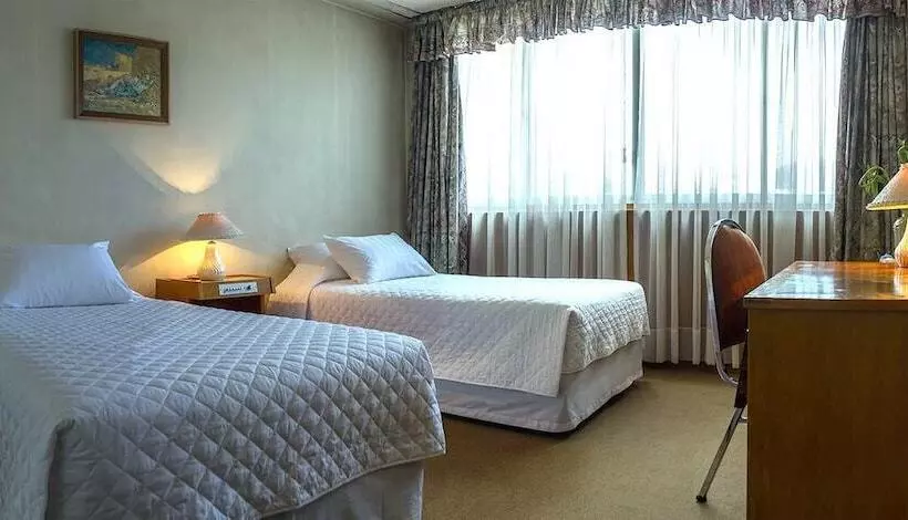 اتاق استاندارد چهار تخته, Gran Hotel Ambassador