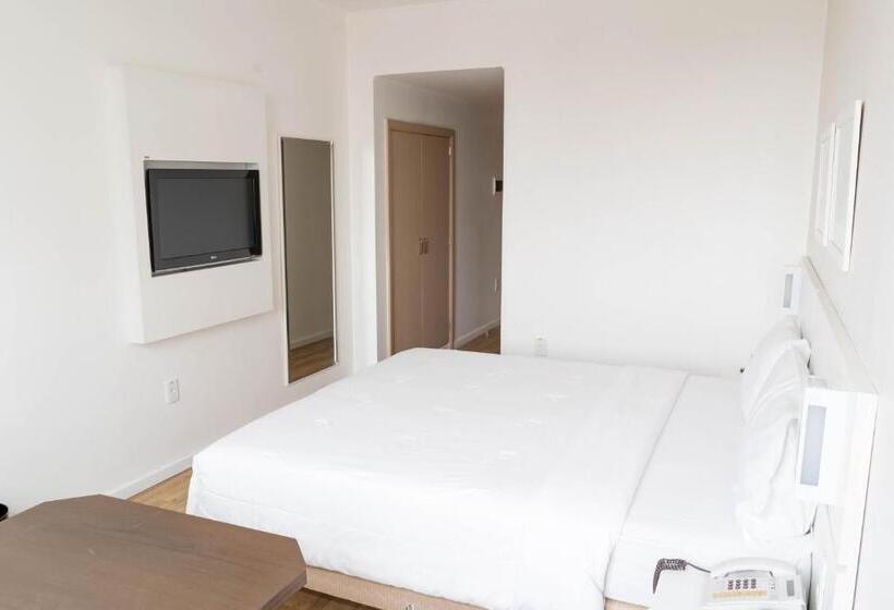 스탠다드 룸 더블 침대, Plaza São Rafael