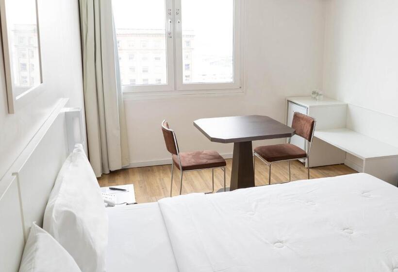 스탠다드 룸 더블 침대, Plaza São Rafael