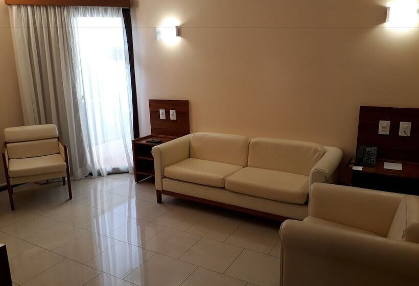 小型套房, Princesa Louçã