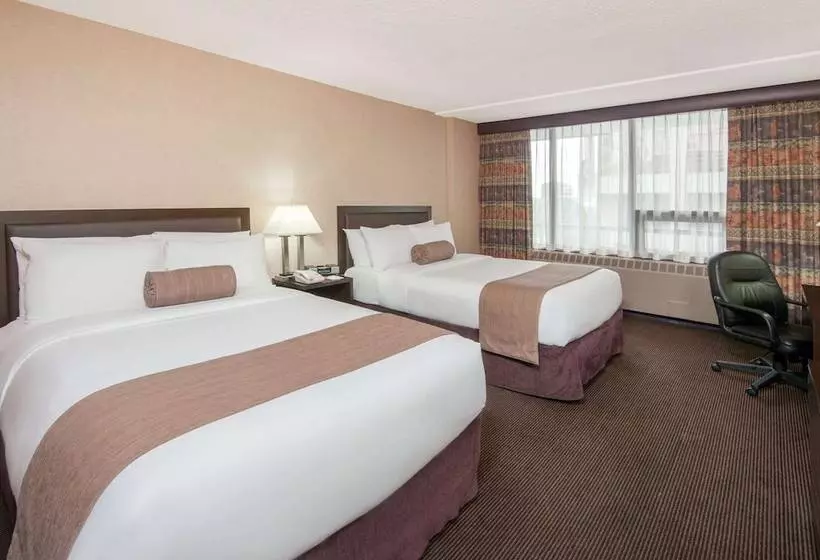 اتاق استاندارد با 2 تخت دوبل, Ramada Plaza By Wyndham Calgary Downtown