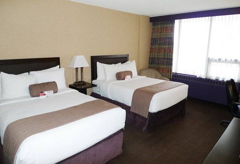 חדר סטנדרט שתי מיטות זוגיות, Ramada Plaza By Wyndham Calgary Downtown