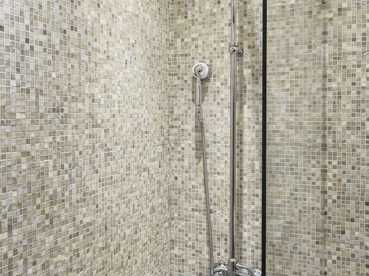 이그제큐티브 룸 킹사이즈 침대, Sofia Balkan Palace