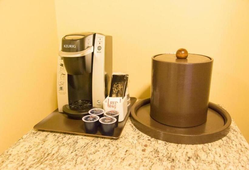 キングサイズベッドのスタンダードルーム, Abercorn Hotel, Trademark Collection By Wyndham