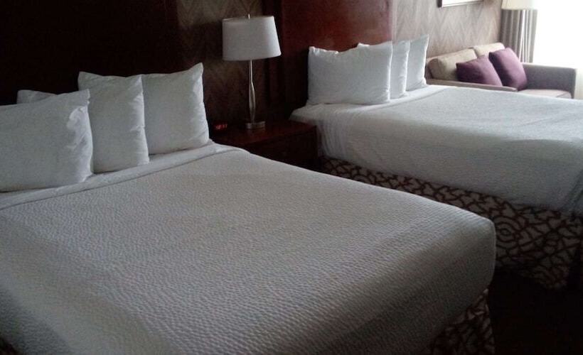 ２ダブルベッドのスタンダードルーム, Best Western Plus Otonabee Inn
