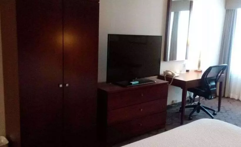 ダブルベッドスタンダードルーム, Best Western Plus Otonabee Inn