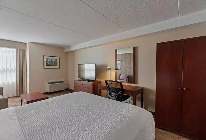 ダブルベッドのベーシックルーム, Best Western Plus Otonabee Inn