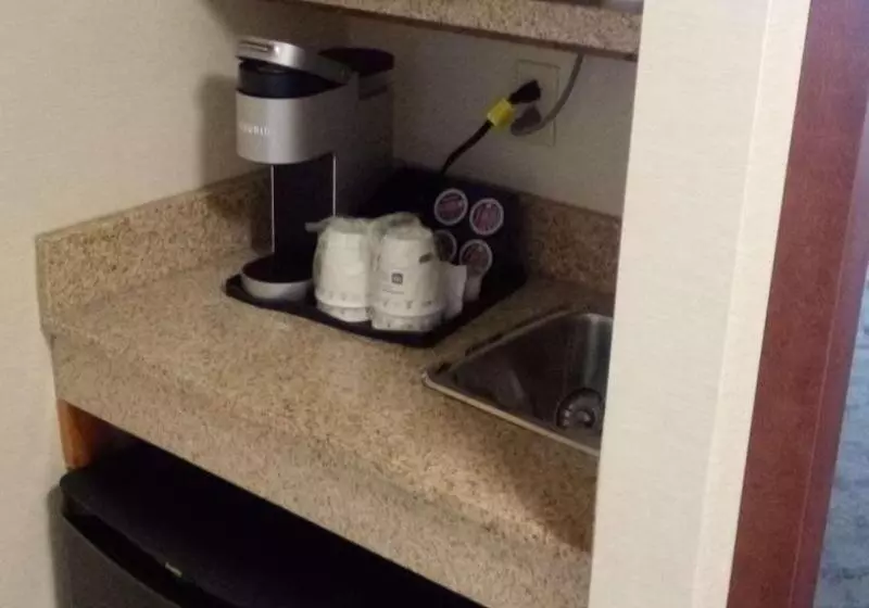 キングサイズベッドのスタンダードルーム, Best Western Plus Otonabee Inn