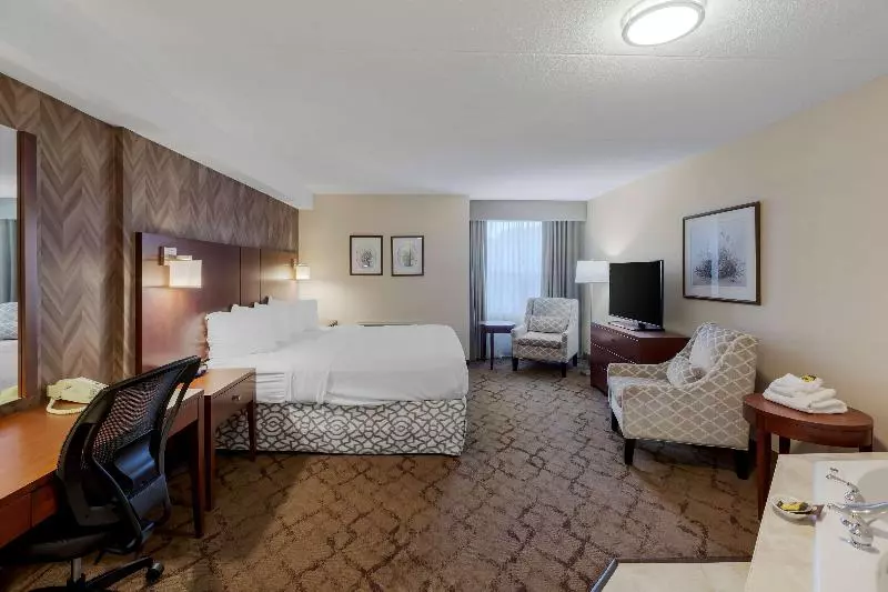 キングサイズベッドのスタンダードルーム, Best Western Plus Otonabee Inn