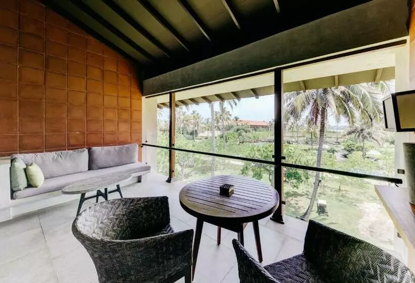 Premium room with terrace, Cinnamon Bentota Beach   Signature Selection