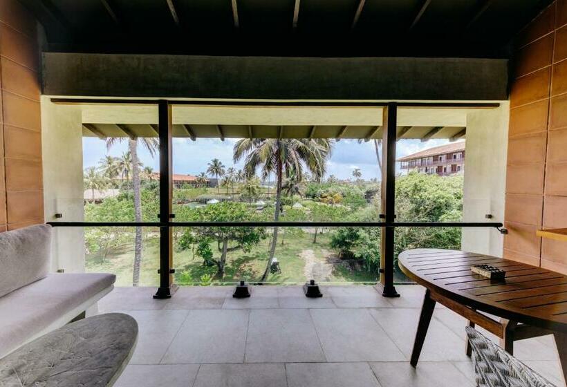 Premium room with terrace, Cinnamon Bentota Beach   Signature Selection