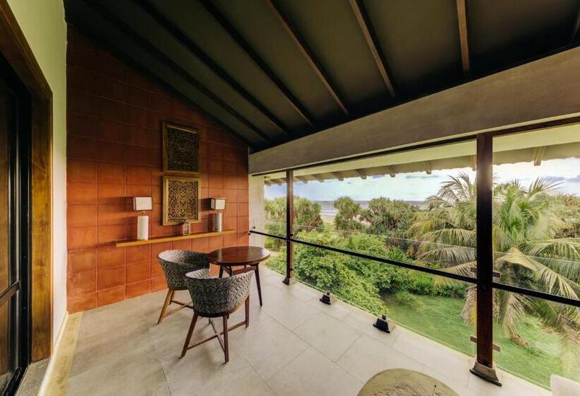 带大床的豪华间, Cinnamon Bentota Beach Signature Selection