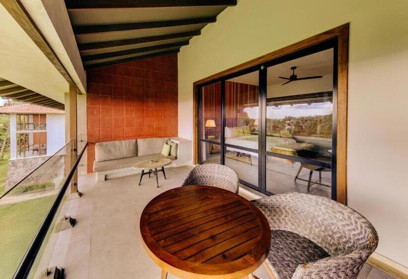 带大床的豪华间, Cinnamon Bentota Beach Signature Selection