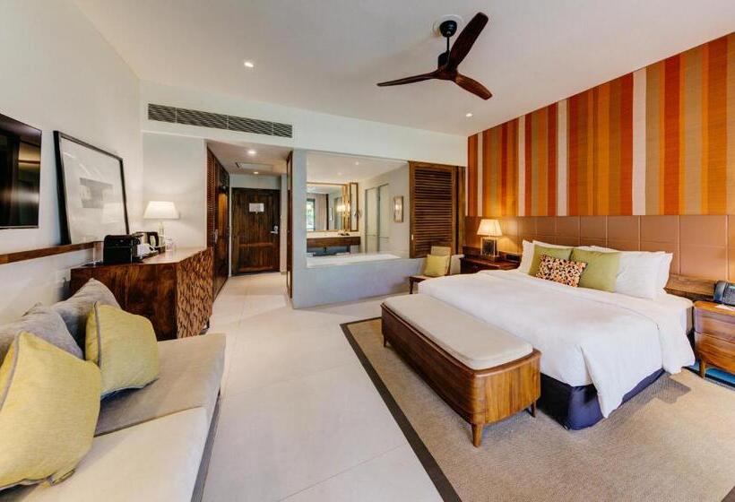 带大床的豪华间, Cinnamon Bentota Beach Signature Selection