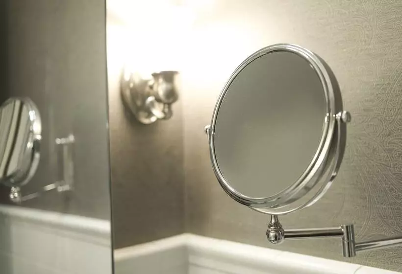 اتاق استاندارد با 2 تخت دوبل, Delta Hotels By Marriott Bessborough