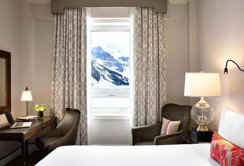 اتاق استاندارد با چشم‌انداز دریاچه, Fairmont Chateau Lake Louise