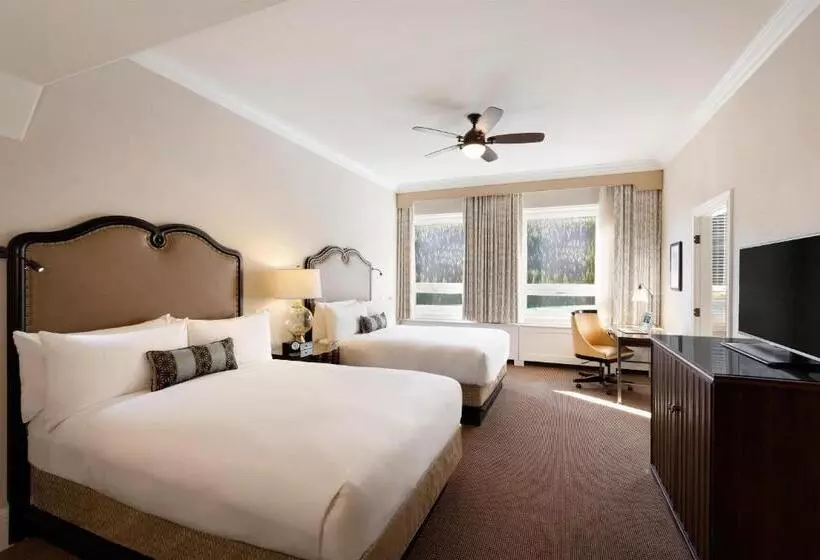 اتاق لوکس با چشم‌انداز دریاچه, Fairmont Chateau Lake Louise