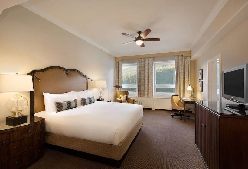غرفة ديلوكس مطلة على البحيرة, Fairmont Chateau Lake Louise
