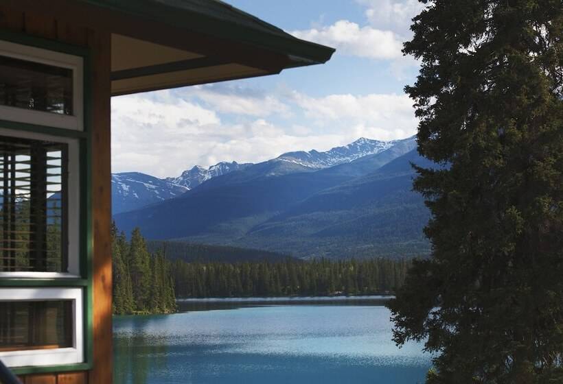 جناح, Fairmont Jasper Park Lodge