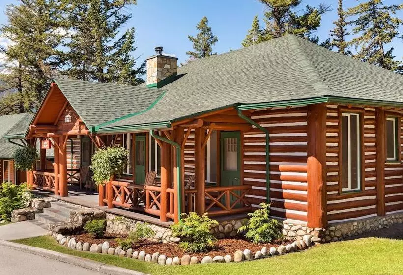 کابین, Fairmont Jasper Park Lodge