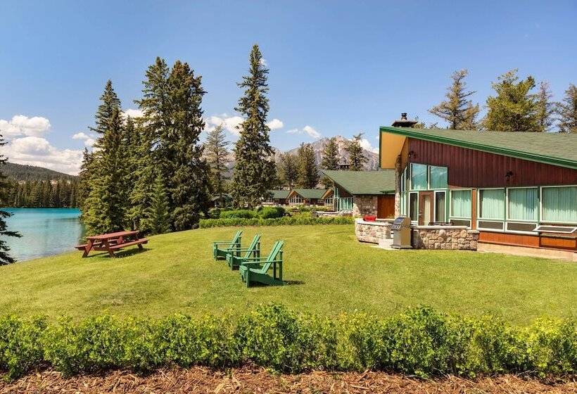 كابينة, Fairmont Jasper Park Lodge