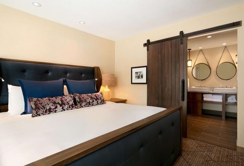 كابينة, Fairmont Jasper Park Lodge