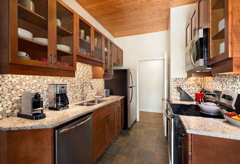 كابينة, Fairmont Jasper Park Lodge