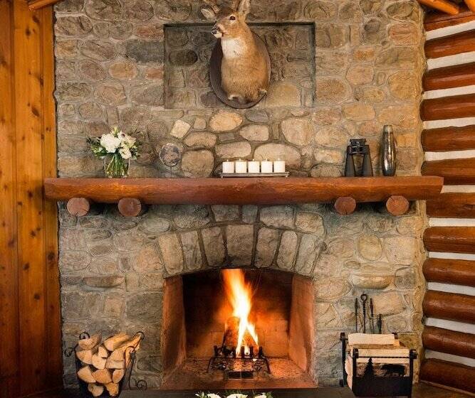 كابينة, Fairmont Jasper Park Lodge