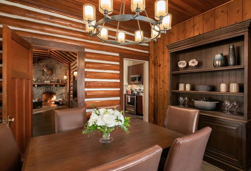 كابينة, Fairmont Jasper Park Lodge