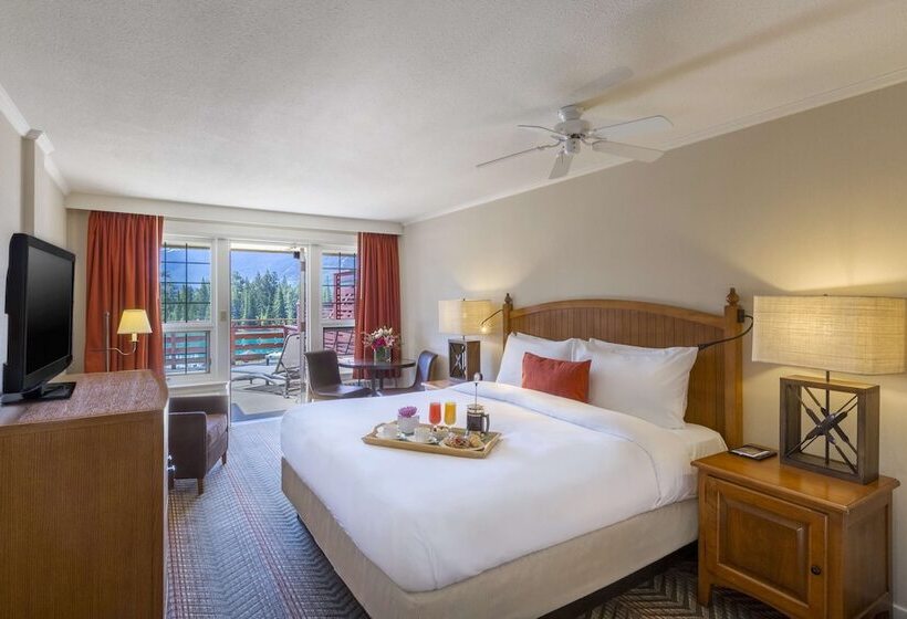 غرفة ديلوكس, Fairmont Jasper Park Lodge